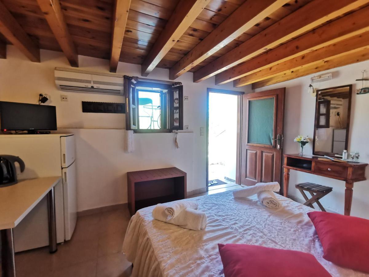 Kalypso Apartment Chalki Town Exteriér fotografie