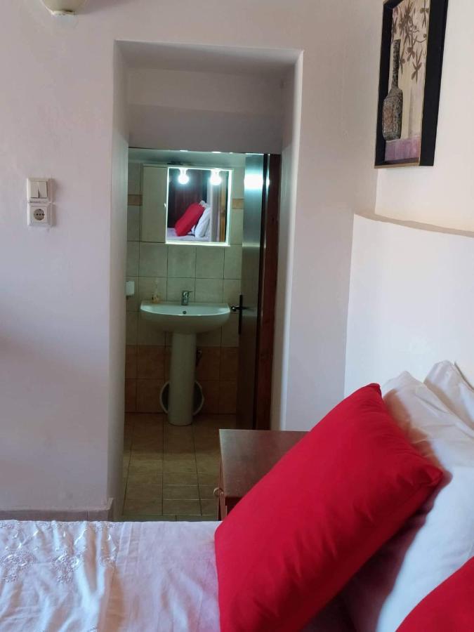 Kalypso Apartment Chalki Town Exteriér fotografie