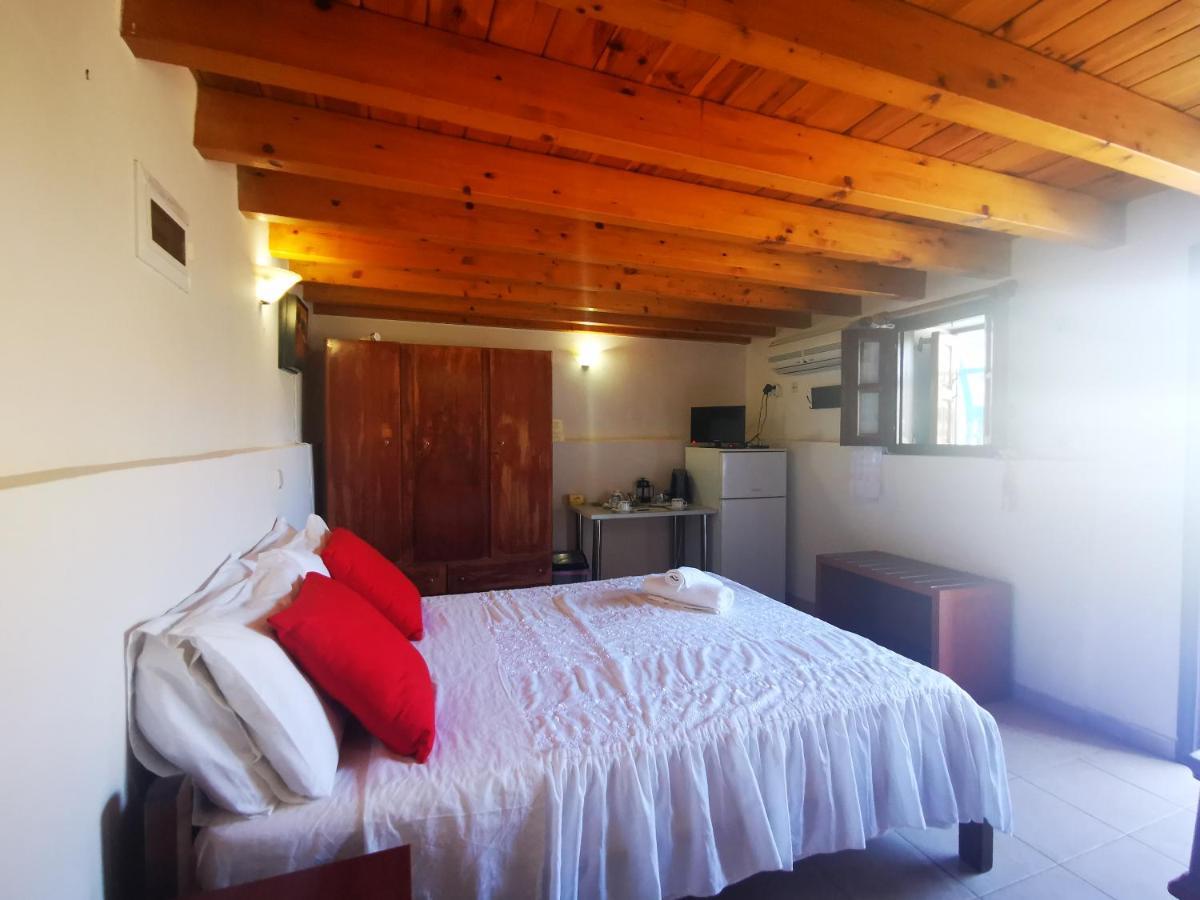 Kalypso Apartment Chalki Town Exteriér fotografie